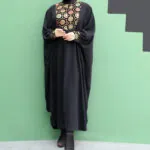 مانتو عبایی کارشده مدل خفاشی جنس کرپ الیزه